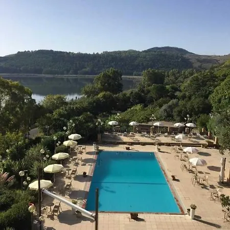 Riviera Hotel