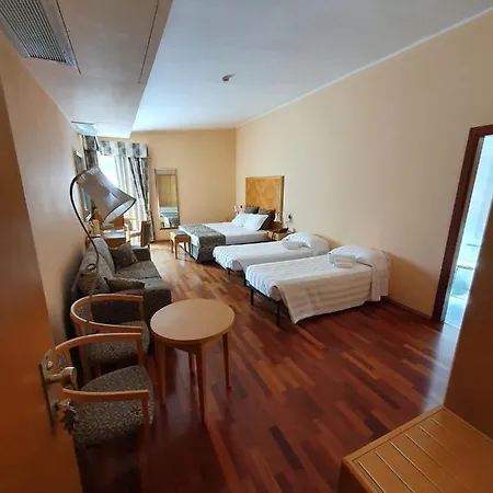Riviera 3*